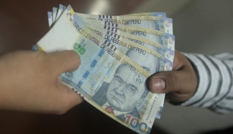 Trabajadores que no tomen vacaciones pueden recibir triple sueldo