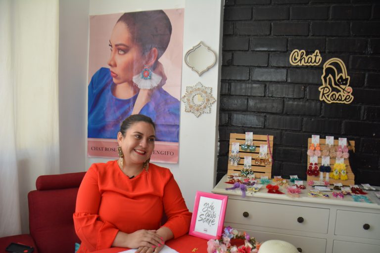 ‘Chat Rosé’: elegancia y glamour que empodera a las mujeres