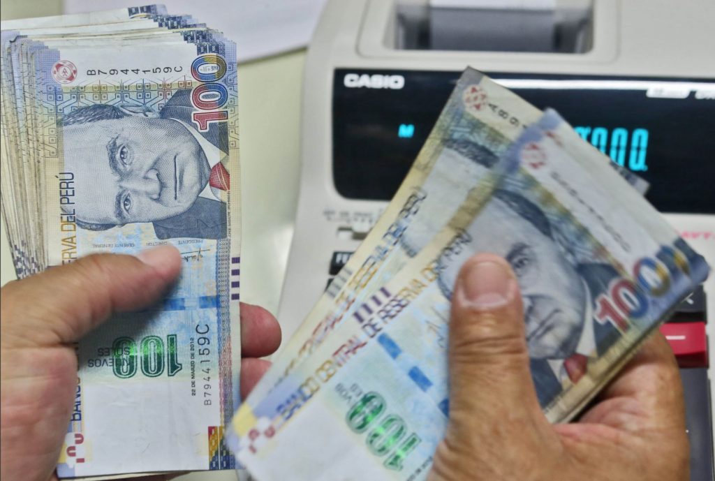 Casi la mitad de clientes de banco local reprogramó y congeló deudas