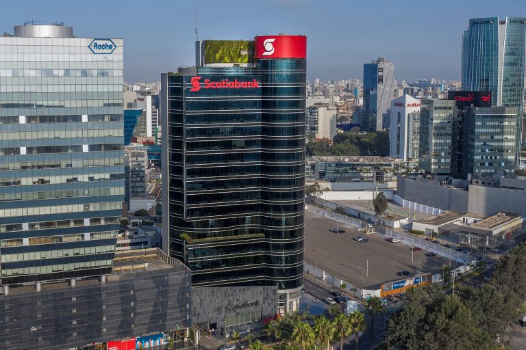Adultos mayores tendrán horario especial de atención en Scotiabank