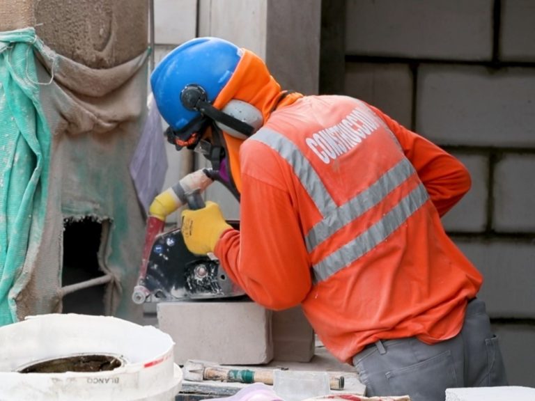 Aprueban lineamientos para evitar contagio en obras de construcción