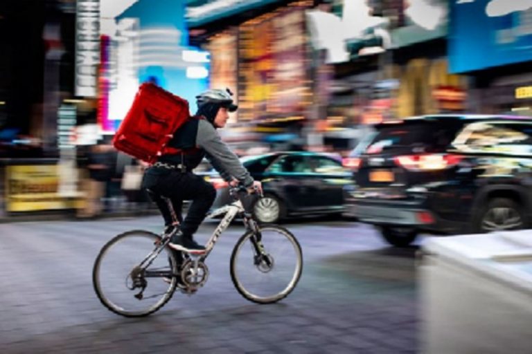 Clientes deben fiscalizar que repartidores cumplan normas sanitarias