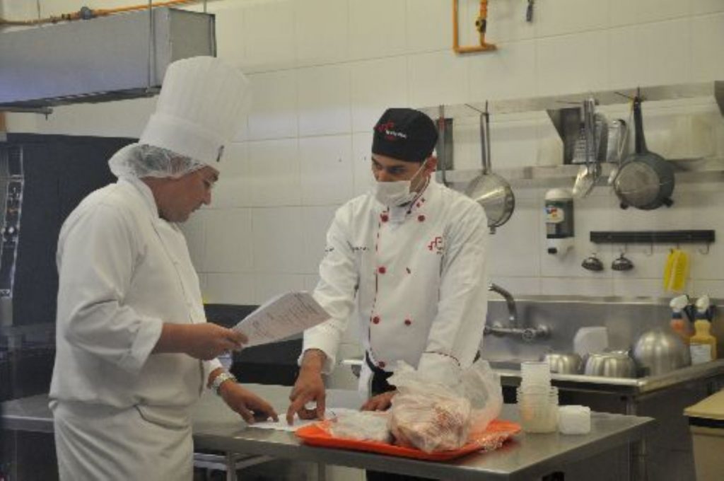 Así impactó este primer domingo de confinamiento a los restaurantes