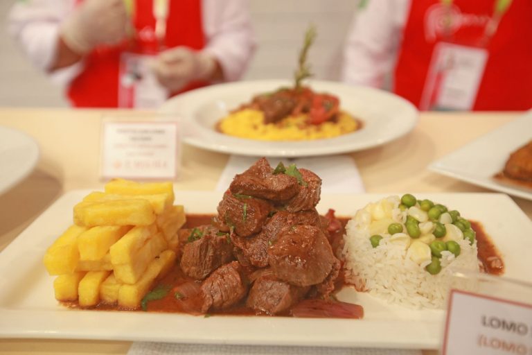 Restaurantes: ¿qué trámite deben seguir para reanudar operaciones?