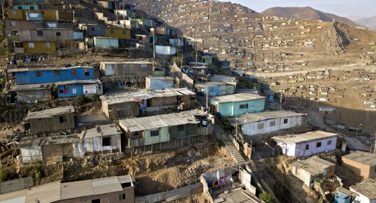 Más de 214,000 hogares vulnerables no recibieron bono de S/380