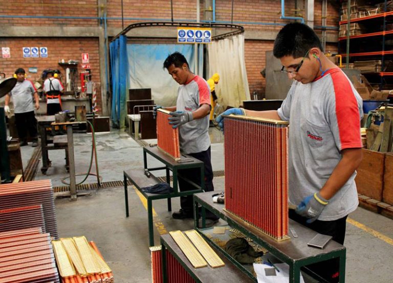 MEF amplía el Programa Reactiva Perú para financiar a microempresas