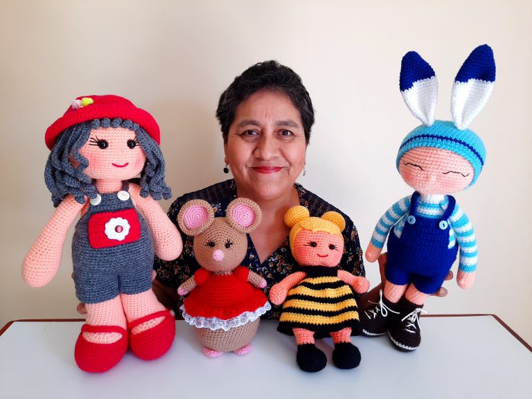 El negocio de los muñecos a croché
