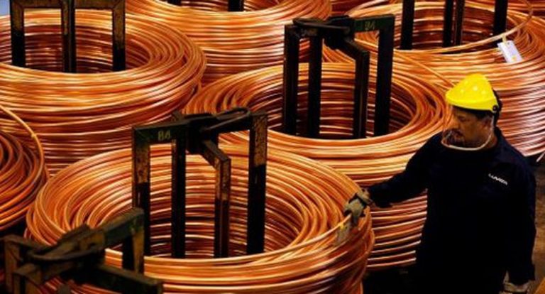 Precio del cobre alienta la reactivación minera en el Perú