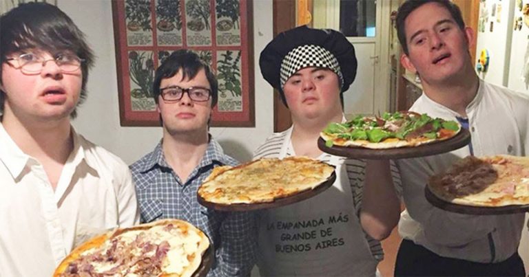 Estos amigos abren una pizzería tras ser rechazados en otros trabajos