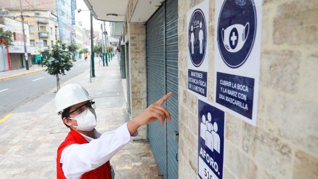 Empresas que presentaron su plan de vigilancia COVID-19 no necesitan autorizaciones