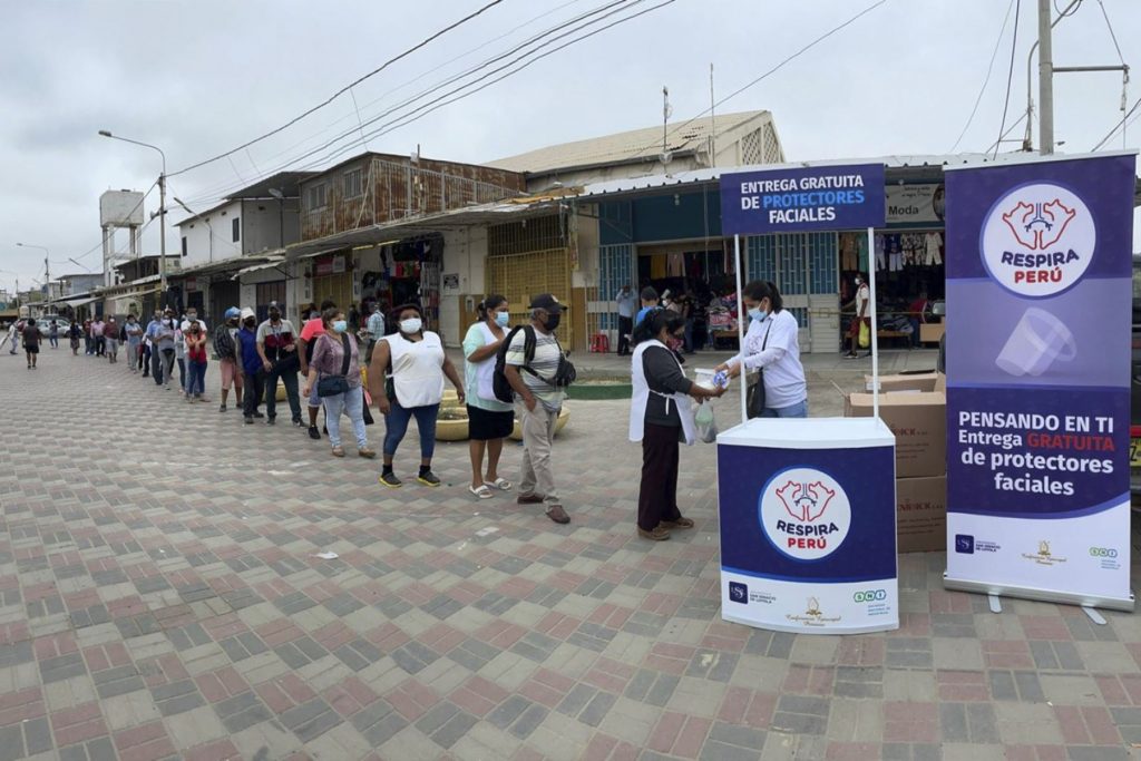 Respira Perú entregó 10,000 protectores y 5,000 frascos de alcohol