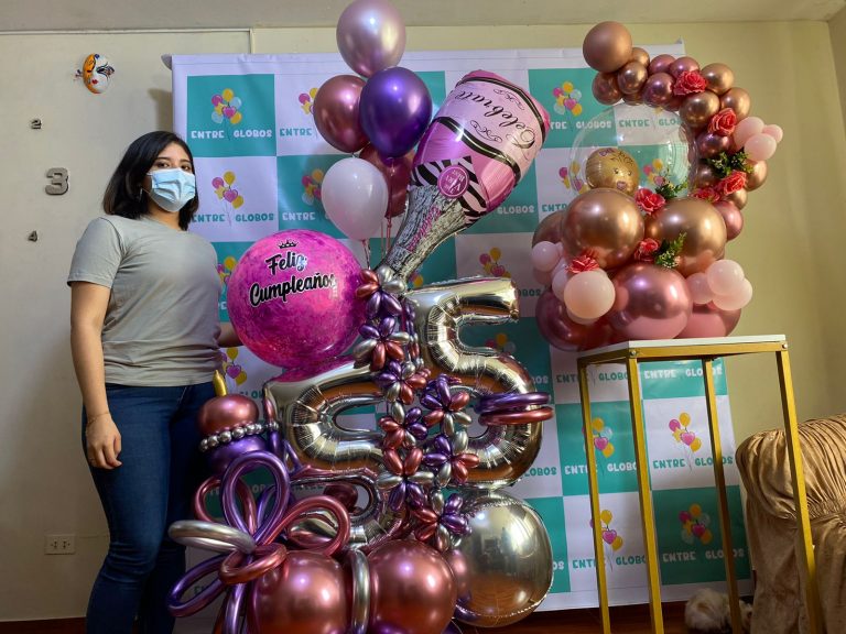 Entre globos, la decoración como alternativa de emprendimiento