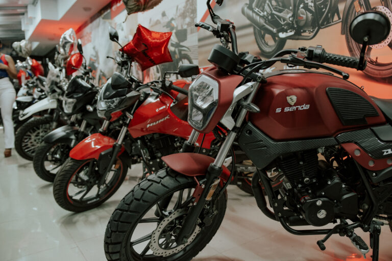 Motrek inaugura tienda en Piura de motos de gama alta y media