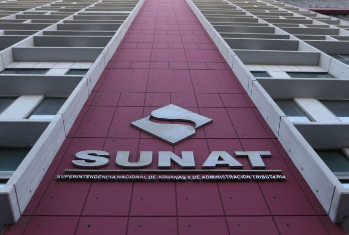 Ingresos tributarios de octubre superaron los S/12 mil millones