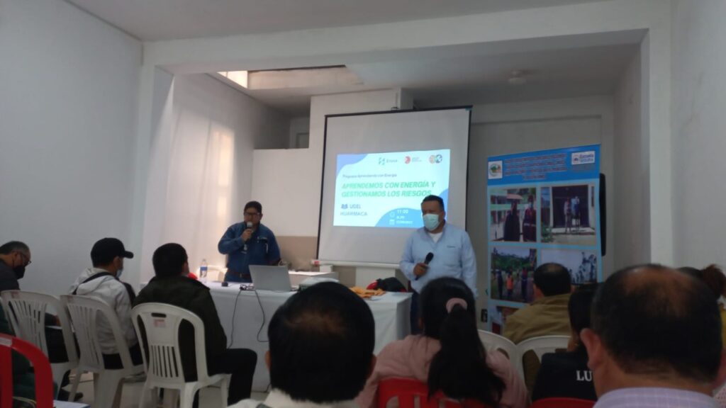 350 docentes de zonas andinas y rurales de Piura aprendieron a prevenir riesgos eléctricos