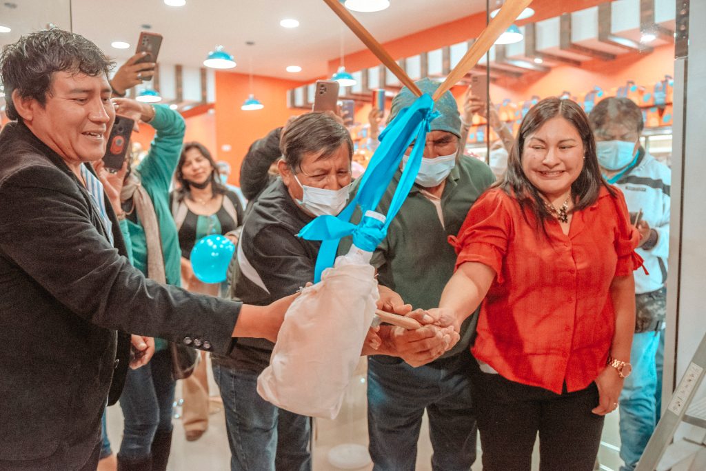 Pastelería Vamy’s se expande e inaugura un nuevo local en La Unión