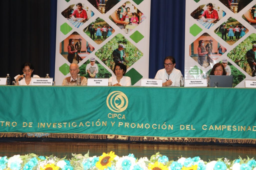 Especialista advierte que docentes deben de formarse mejor en la educación popular