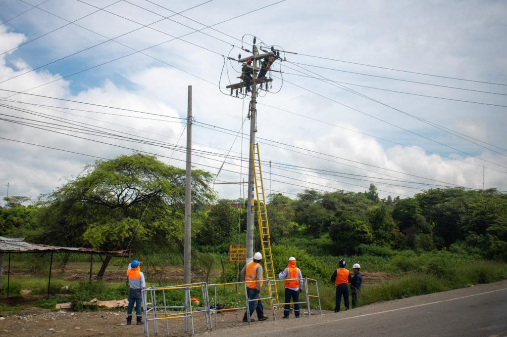 Enosa ejecuta trabajos para mantener continuidad del servicio en Tambogrande Tambogrande