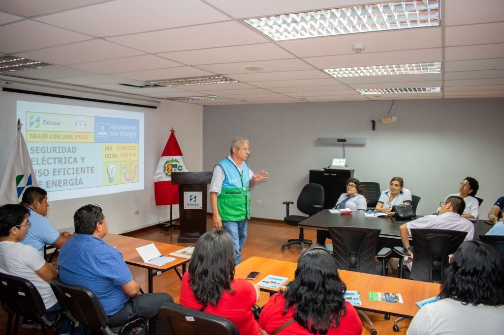Enosa capacitó a docentes de 20 colegios de Piura en seguridad eléctrica ante la llegada del Fenómeno El Niño Programa "Aprendiendo con energía¨