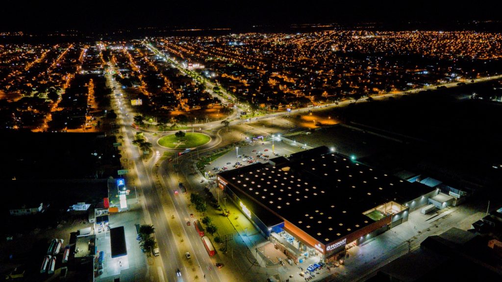 Enosa remodelará más de 36 KM de redes e instalará más de mil luminarias LED en distritos de Sullana/Distriluz