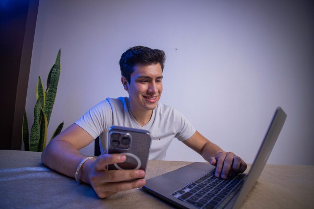 Internet fijo con fibra óptica supera los 1.5 millones de conexiones a nivel nacional a junio de 2023 Internet fijo con fibra óptica supera los 1.5 millones de conexiones a nivel nacional a junio de 2023