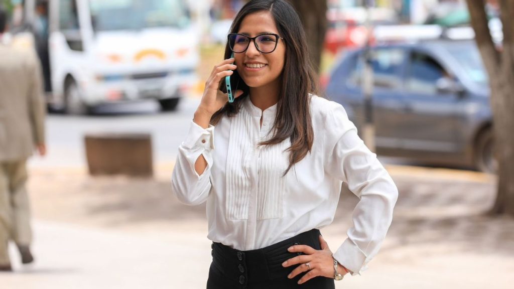 Claro lideró el mercado móvil en el Perú con más de 12 millones de líneas en el primer semestre del 2023