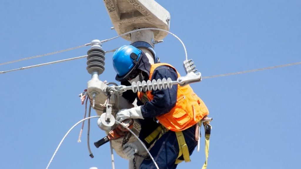 Enosa suspendará el servicio eléctrico en zonas de Piura y Castilla