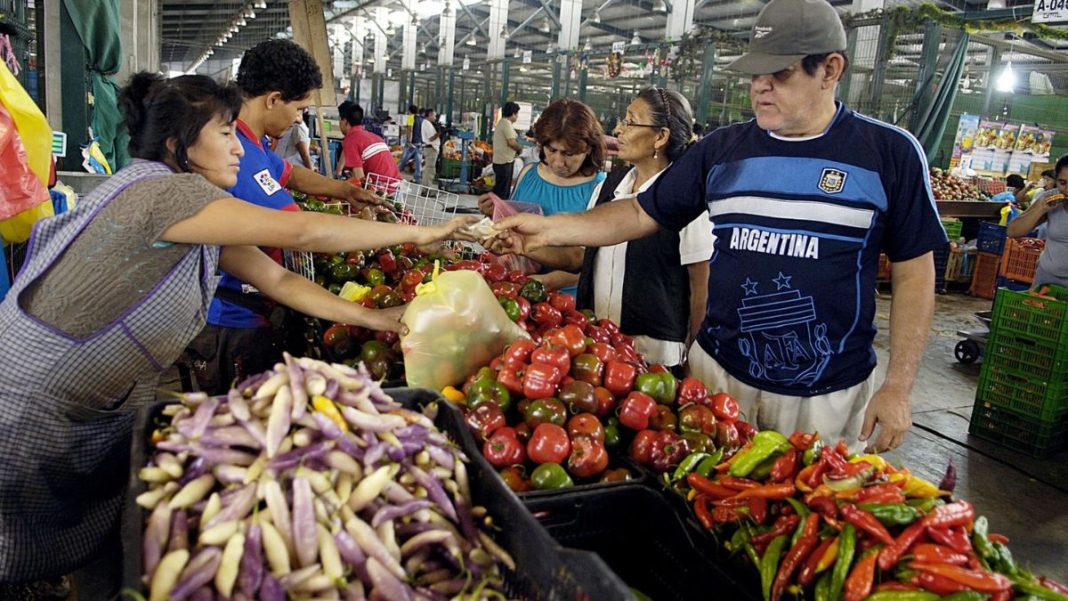 Mercados mayoristas de Lima recibieron 8 mil toneladas de productos: ¿Qué alimentos tienen mejor precio?