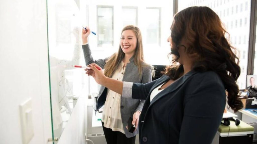 Produce financiará proyectos que promuevan el emprendimiento femenino con más de S/150 mil