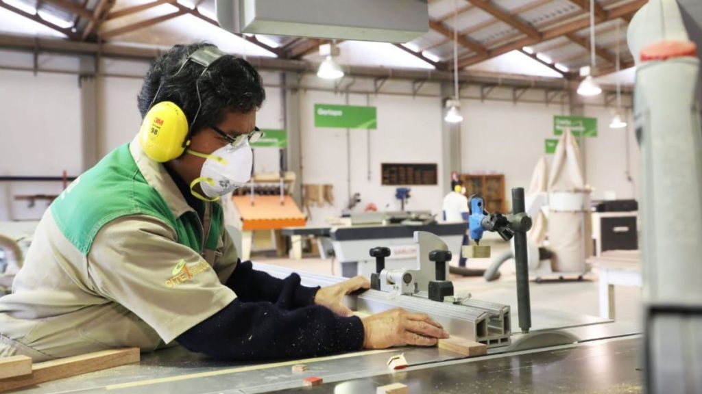 Empleo formal creció 1.7% interanual en agosto de 2023 Empleo formal creció 1.7% interanual en agosto de 2023