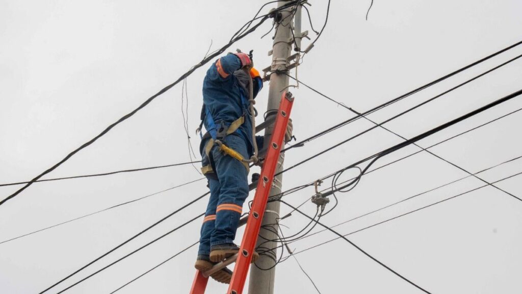Enosa suspenderá el servicio eléctrico en zonas de Piura y Castilla