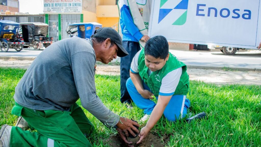Enosa y Municipalidad de Veintiséis de Octubre siembran más de 100 algarrobos