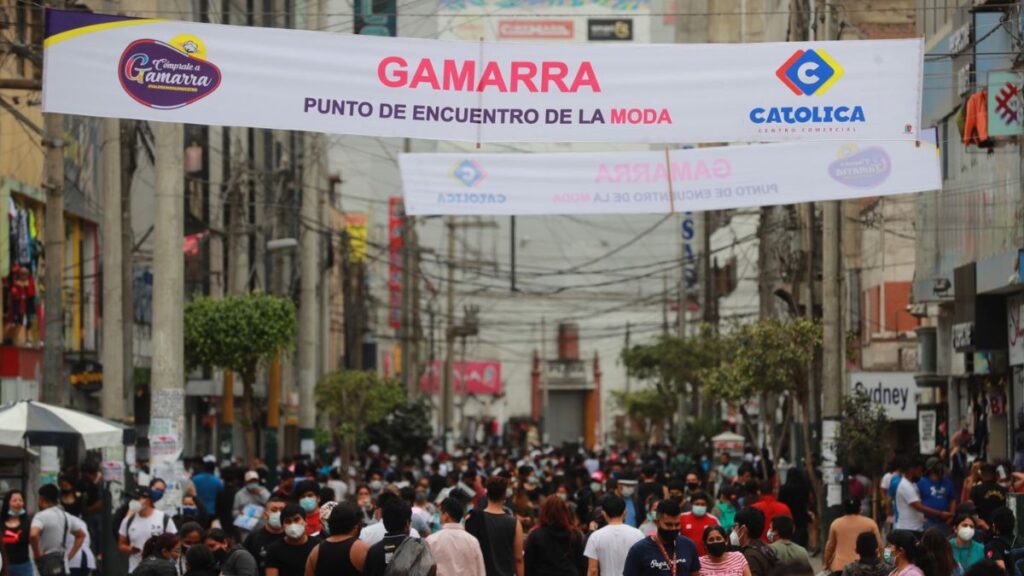Ventas por campaña navideña y año nuevo podrían caer hasta 25% ante recesión económica