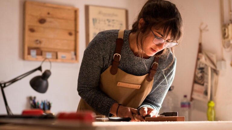 ¿Cómo impulsar el emprendimiento femenino desde el sector privado?