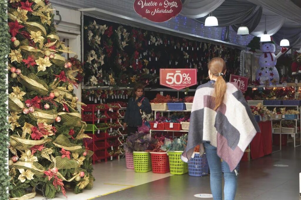 Las ventas retail durante la campaña navideña podrían alcanzar los S/ 13,500 millones en diciembre las-ventas-retail-durante-la-campana-navidena-podrian-alcanzar-los-s-13500-millones-en-diciembre