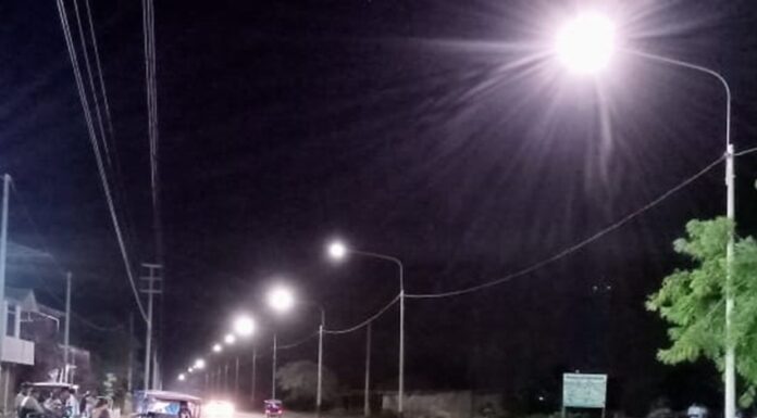 Enosa instaló luminarias LED desde el puente Tambogrande hasta Locuto
