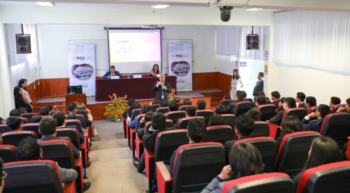 Universitarios de 11 regiones del país iniciaron clases en programa de especialización del Osiptel