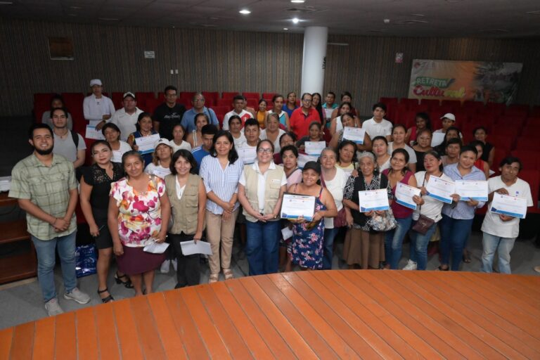 Emprendedores de Piura se capacitan para registrar sus marcas