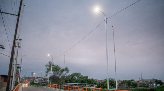 Puente Tambogrande ya tiene iluminación LED