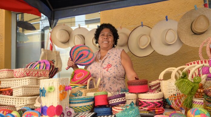 Inauguran feria artesanal Hecho en el Perú en el boulevard del jr. Ayacucho