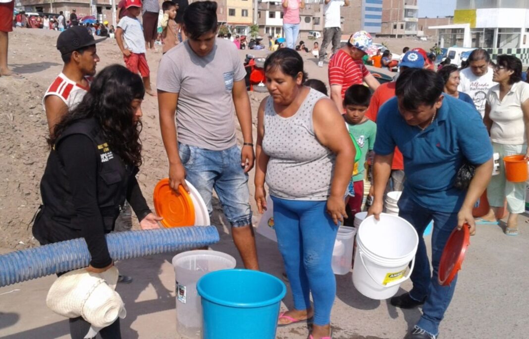 Solo 1 de cada 6 piuranos accede al servicio de agua durante las 24 horas del día