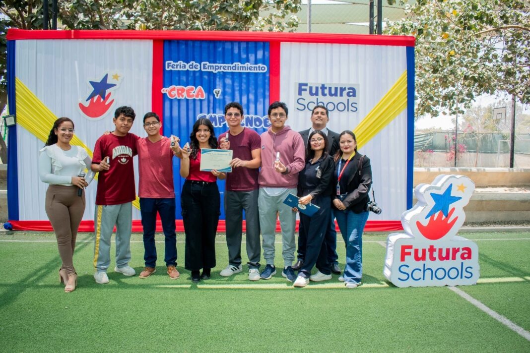 Jóvenes emprendedores de Futura Schools crean repelente natural contra zancudos