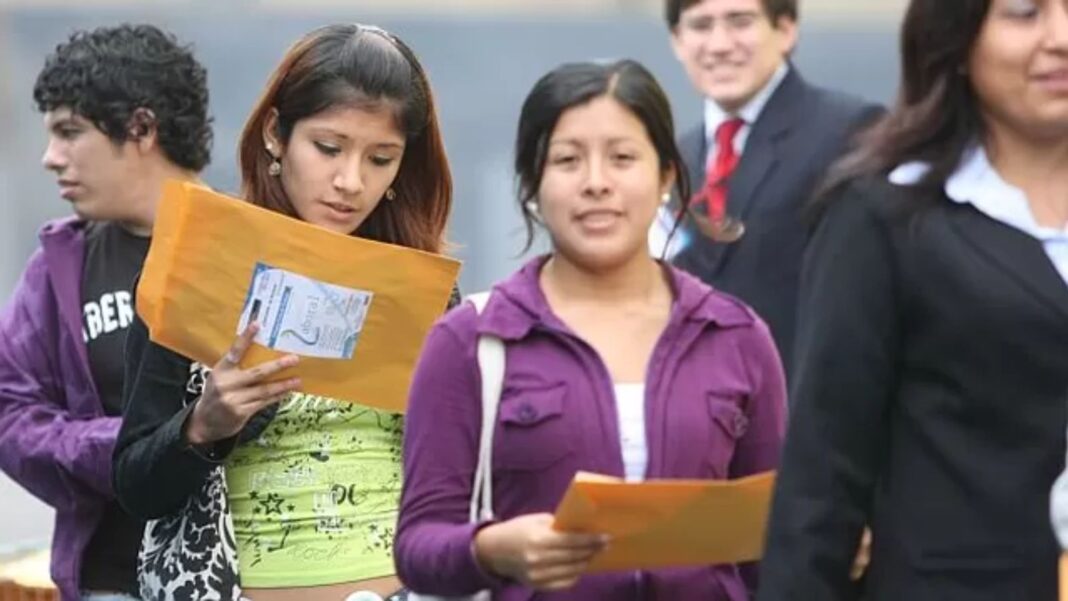 El 28% de jóvenes pasó a la informalidad tras el aumento de la RMV