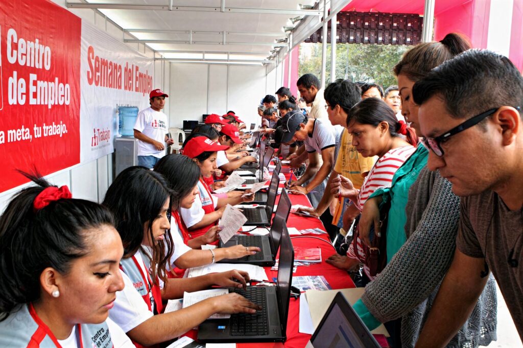 Mercado laboral 2025: estos serán los perfiles y habilidades más solicitados en Perú Mercado laboral 2025: estos serán los perfiles y habilidades más solicitados en Perú