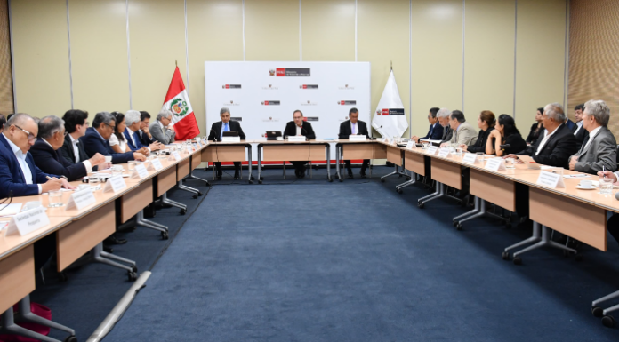 MEF convoca a gremios empresariales como socios estratégicos para impulsar inversión privada en el Perú