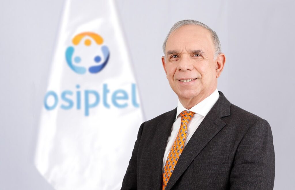Rafael Muente Schwarz retomó sus funciones como presidente ejecutivo del OSIPTEL Rafael Muente Schwarz retomó sus funciones como presidente ejecutivo del OSIPTEL