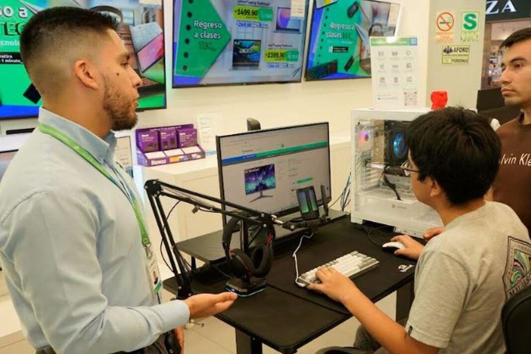 Dispositivos tecnológicos lideran la lista de compras en campaña escolar 2025: ¿cuáles son los precios?