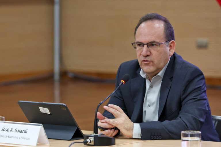 MEF: Aún es prematuro calcular impacto de aranceles de EE. UU. a productos peruanos