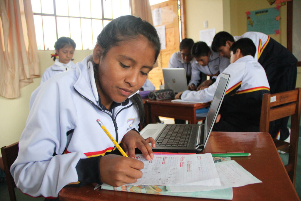 Minedu anuncia nuevo modelo educativo: estudiantes egresarán con título técnico al finalizar la secundaria