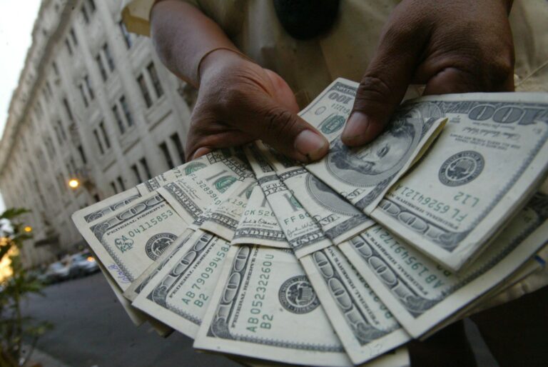 Remesas hacia Perú crecieron 5.5 % en el primer trimestre del 2025, según el BCR